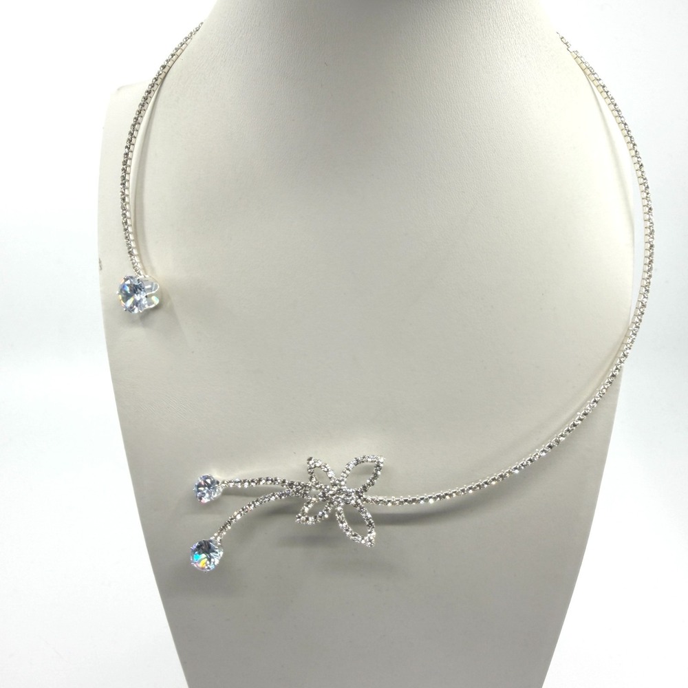 Elegant Crystal Floral Statement Choker Necklace Silver Tone Sparkle Y2K Style
